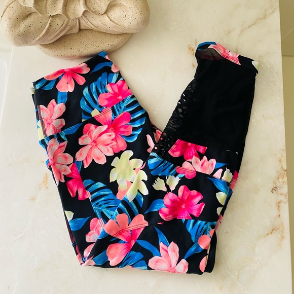 Ultimate Tropical floral sz M - Picture 3 of 5